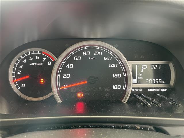 パッソ モーダ　チャーム　禁煙車　純正ディーラーオプションナビ　全周囲カメラ　前後ドライブレコーダー　ＥＴＣ　スマートアシストＩＩＩ　前後コーナーセンサー　ＬＥＤヘッドライト　オートマチックハイビーム　純正フロアマット（6枚目）