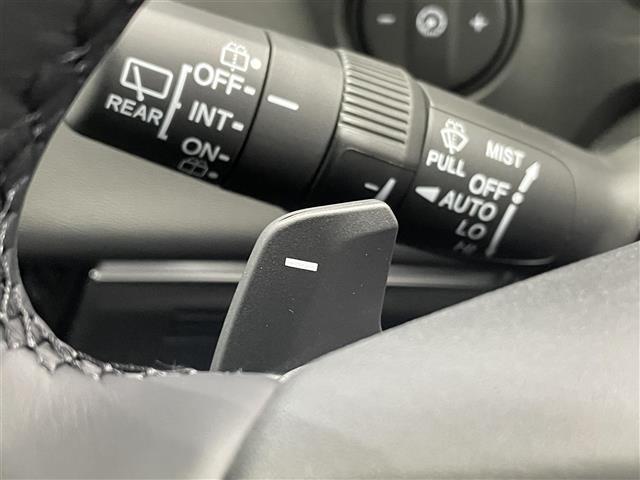 ヴェゼル ｅ：ＨＥＶ　Ｚ　Ｈｏｎｄａ　ＣＯＮＮＥＣＴディスプレー　ホンダセンシング　ワイヤレス充電器　バックカメラ　ブラインドスポットモニター　アダプティブドライビングビーム　後退出庫サポート　パワーテールゲート（9枚目）