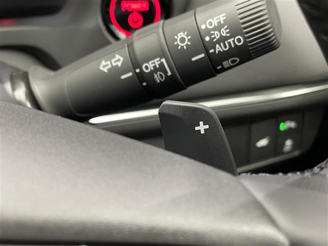 ヴェゼル ｅ：ＨＥＶ　Ｚ　Ｈｏｎｄａ　ＣＯＮＮＥＣＴディスプレー　ホンダセンシング　ワイヤレス充電器　バックカメラ　ブラインドスポットモニター　アダプティブドライビングビーム　後退出庫サポート　パワーテールゲート（10枚目）