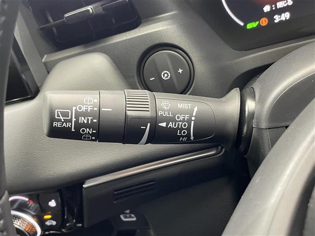 ヴェゼル ｅ：ＨＥＶ　Ｚ　Ｈｏｎｄａ　ＣＯＮＮＥＣＴディスプレー　ホンダセンシング　ワイヤレス充電器　バックカメラ　ブラインドスポットモニター　アダプティブドライビングビーム　後退出庫サポート　パワーテールゲート（11枚目）