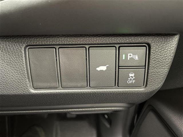 ヴェゼル ｅ：ＨＥＶ　Ｚ　Ｈｏｎｄａ　ＣＯＮＮＥＣＴディスプレー　ホンダセンシング　ワイヤレス充電器　バックカメラ　ブラインドスポットモニター　アダプティブドライビングビーム　後退出庫サポート　パワーテールゲート（13枚目）