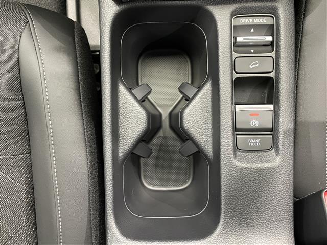 ヴェゼル ｅ：ＨＥＶ　Ｚ　Ｈｏｎｄａ　ＣＯＮＮＥＣＴディスプレー　ホンダセンシング　ワイヤレス充電器　バックカメラ　ブラインドスポットモニター　アダプティブドライビングビーム　後退出庫サポート　パワーテールゲート（18枚目）