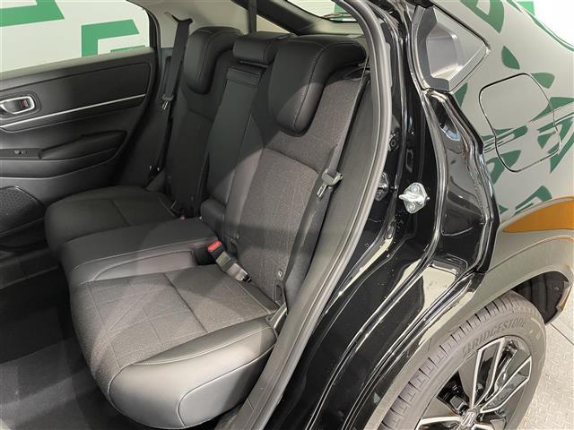 ヴェゼル ｅ：ＨＥＶ　Ｚ　Ｈｏｎｄａ　ＣＯＮＮＥＣＴディスプレー　ホンダセンシング　ワイヤレス充電器　バックカメラ　ブラインドスポットモニター　アダプティブドライビングビーム　後退出庫サポート　パワーテールゲート（26枚目）