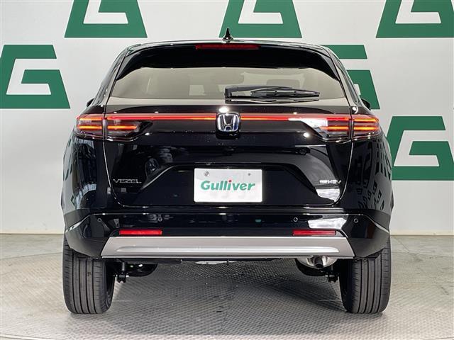 ヴェゼル ｅ：ＨＥＶ　Ｚ　Ｈｏｎｄａ　ＣＯＮＮＥＣＴディスプレー　ホンダセンシング　ワイヤレス充電器　バックカメラ　ブラインドスポットモニター　アダプティブドライビングビーム　後退出庫サポート　パワーテールゲート（33枚目）