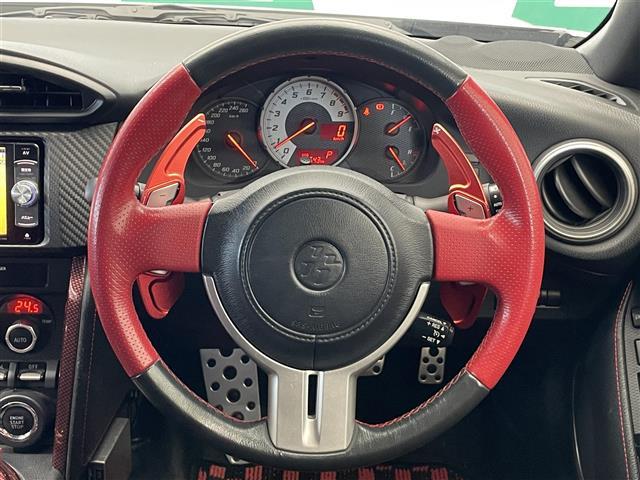 ８６ ＧＴ　禁煙　ＴＲＤエアロ　ＴＲＤマフラー　ＲＡＹＳ鍛造ホイール　ＢＲＩＴＺタワーバー　ＢＲＩＴＺレーシングラジエータキャップ　ＢＲＩＴＺエアクリーナー　ＡＯＯＡブレーキキャリパー　ナビ　バックカメラ　ＬＥＤ（5枚目）