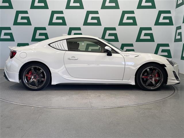 ８６ ＧＴ　禁煙　ＴＲＤエアロ　ＴＲＤマフラー　ＲＡＹＳ鍛造ホイール　ＢＲＩＴＺタワーバー　ＢＲＩＴＺレーシングラジエータキャップ　ＢＲＩＴＺエアクリーナー　ＡＯＯＡブレーキキャリパー　ナビ　バックカメラ　ＬＥＤ（34枚目）