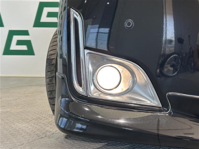 エルグランド 250ハイウェイスター 禁煙車 純正ナビ 全方位カメラ フリップダウンモニター オットマン ロール式サンシェード カーテンエアバッグ ビルトインETC 純正アルミホイール 純正ドアバイザー 社外フロアマット スマートキー(37枚目)