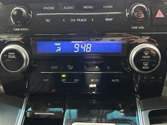 アルファード ２．５Ｓ　純正ナビ　バックカメラ　フリップダウンモニター　トヨタセーフティセンス・プリクラッシュセーフティー・レーントレーシングアシスト・レーダークルーズコントロール・ロードサインアシスト　ＬＥＤヘッドライト（17枚目）