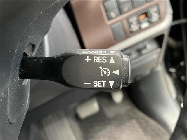 エスクァイア ハイブリッドGi 禁煙車 純正SDナビ Bluetooth フルセグTV バックモニター トヨタセーフティセンス 両側パワースライドドア 純正前後ドライブレコーダー ビルトインETC 前席シートヒーター(10枚目)