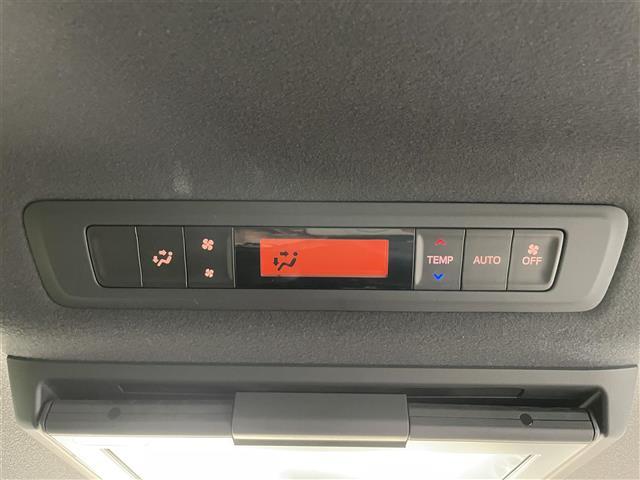 エスクァイア ハイブリッドGi 禁煙車 純正SDナビ Bluetooth フルセグTV バックモニター トヨタセーフティセンス 両側パワースライドドア 純正前後ドライブレコーダー ビルトインETC 前席シートヒーター(24枚目)