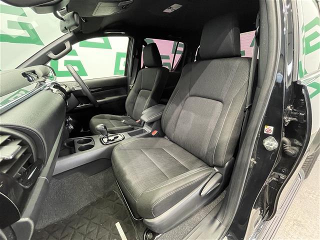ハイラックス Z ブラックラリーエディション 禁煙車 バックカメラ 社外ナビ フルセグTV Bluetooth 衝突軽減 クルーズコントロール 社外アルミホイール 本革ステアリング ETC ソフトトノカバー フロントフォグランプ 純正フロアマット(26枚目)