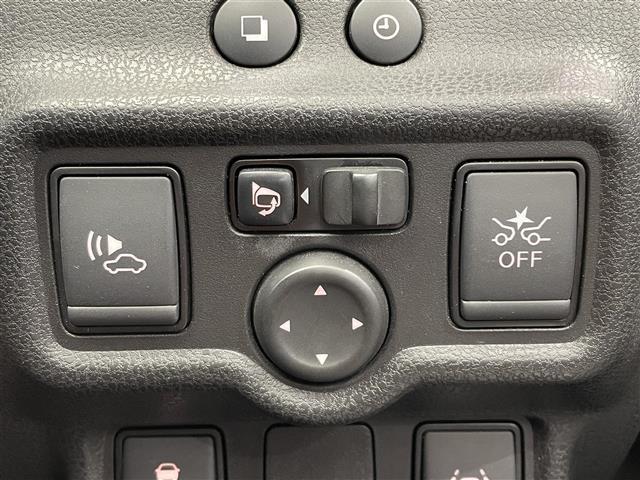 ノート e-パワーニスモ ナビ ワンセグ 全方位カメラ デジタルインナーミラー 衝突軽減ブレーキ 横滑り防止 本革巻きステアリング 前後ドライブレコーダー ETC 純正アルミホイール フロアマット 電動格納ミラー LEDヘッド(10枚目)