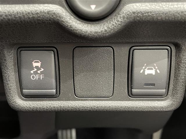ノート e-パワーニスモ ナビ ワンセグ 全方位カメラ デジタルインナーミラー 衝突軽減ブレーキ 横滑り防止 本革巻きステアリング 前後ドライブレコーダー ETC 純正アルミホイール フロアマット 電動格納ミラー LEDヘッド(11枚目)