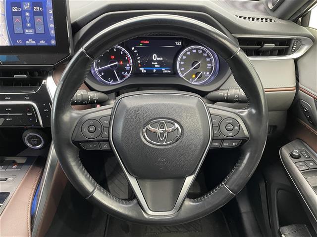 ハリアー Ｚ　レザーパッケージ　禁煙車　ＪＢＬプレミアムサウンド　パノラミックビューモニター　本革シート　シートベンチレーション　トヨタセーフティセンス　デジタルインナーミラー　電動パーキングブレーキ　オートブレーキホールド（5枚目）