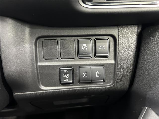 セレナ e-パワー ハイウェイスターV アラウンドビューモニター エマージェンシーブレーキ 両側パワースライドドア 8インチナビ パーキングアシスト クルーズコントロール シートヒーター ステアリングヒーター ドライブレコーダー ETC(4枚目)