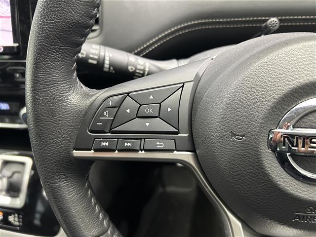 セレナ e-パワー ハイウェイスターV アラウンドビューモニター エマージェンシーブレーキ 両側パワースライドドア 8インチナビ パーキングアシスト クルーズコントロール シートヒーター ステアリングヒーター ドライブレコーダー ETC(7枚目)