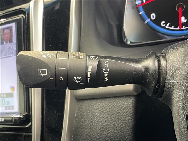 ハリアー エレガンス 禁煙車 純正9インチナビ バックカメラ フルセグTV Bluetooth ハーフレザーシート LEDヘッドライト フルオートパワウィンドウ 運転席パワーシート 純正17インチアルミホイール ETC(9枚目)