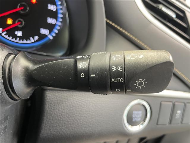 ハリアー エレガンス 禁煙車 純正9インチナビ バックカメラ フルセグTV Bluetooth ハーフレザーシート LEDヘッドライト フルオートパワウィンドウ 運転席パワーシート 純正17インチアルミホイール ETC(10枚目)