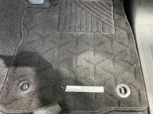 ハイラックス Z 禁煙車 ALPINEナビ バックカメラ 前後ドラレコ トヨタセーフティセンス・プリクラッシュセーフティ・レーンディパーチャーアラート・レーダークルーズコントロール・ロードサインアシスト ETC(16枚目)