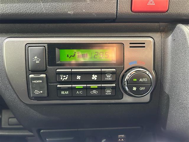 ハイエースバン スーパーGL ダーク プライムII パノラミックビューモニター ベッドキット デジタルインナーミラー 純正ナビ フルセグ Bluetooth ETC プリクラッシュセーフティ MOMOステアリング スマートキー ドライブレコーダー(12枚目)