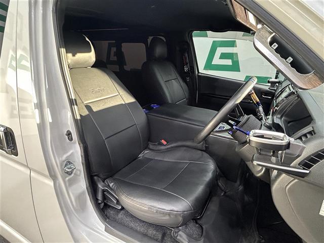 ハイエースバン スーパーGL ダーク プライムII パノラミックビューモニター ベッドキット デジタルインナーミラー 純正ナビ フルセグ Bluetooth ETC プリクラッシュセーフティ MOMOステアリング スマートキー ドライブレコーダー(25枚目)