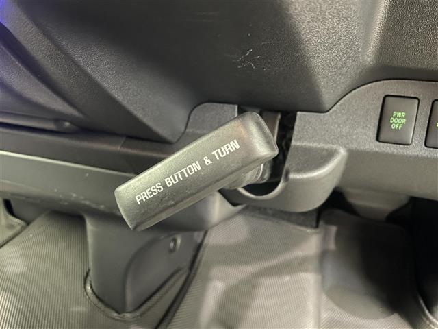 ハイエースバン スーパーGL ダークプライムII 禁煙車 トヨタセーフティセンス 社外ナビ Bluetooth Applecarplay Androidauto パノラミックビューモニター 両側パワースライドドア ETC モデリスタ(22枚目)