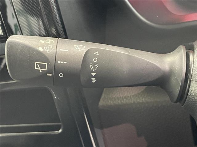 ルーミー Ｇ　Ｓ　７インチ社外ナビ　バックカメラ　両側パワースライド　スマートアシスト　衝突回避支援ブレーキ　ペダル踏み間違い時加速抑制装置　車線逸脱警報　先行車発信お知らせ機能　クルーズコントロール　ドアバイザー（7枚目）