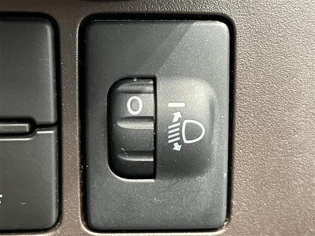 ルーミー Ｇ　Ｓ　７インチ社外ナビ　バックカメラ　両側パワースライド　スマートアシスト　衝突回避支援ブレーキ　ペダル踏み間違い時加速抑制装置　車線逸脱警報　先行車発信お知らせ機能　クルーズコントロール　ドアバイザー（13枚目）