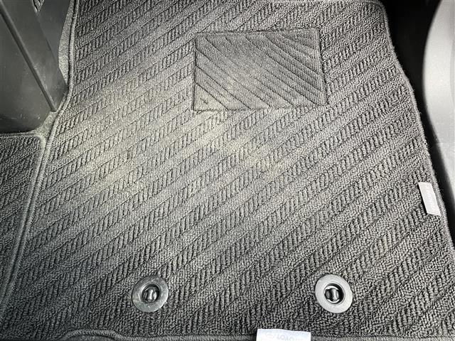 ルーミー Ｇ　Ｓ　７インチ社外ナビ　バックカメラ　両側パワースライド　スマートアシスト　衝突回避支援ブレーキ　ペダル踏み間違い時加速抑制装置　車線逸脱警報　先行車発信お知らせ機能　クルーズコントロール　ドアバイザー（21枚目）