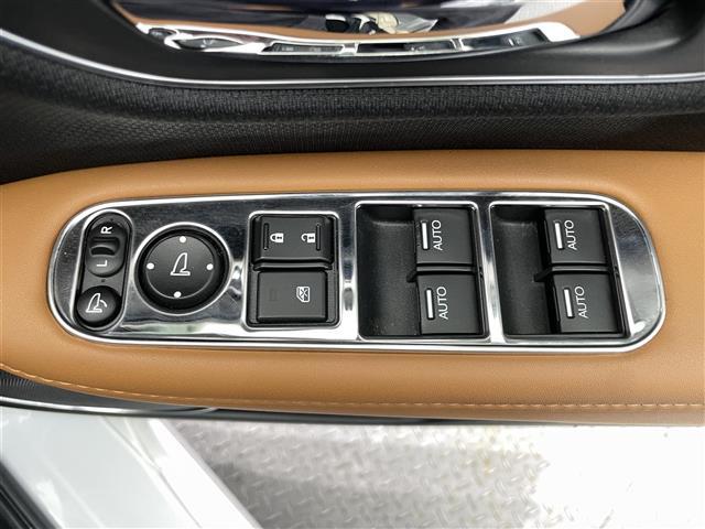 ヴェゼル ハイブリッドZ・ホンダセンシング バックモニター 純正ナビ Bluetooth フルセグTV ホンダセンシング 衝突軽減ブレーキ 横滑り防止 前席シートヒーター ドライブレコーダー ETC ルーフレール 電動パーキングブレーキ(12枚目)