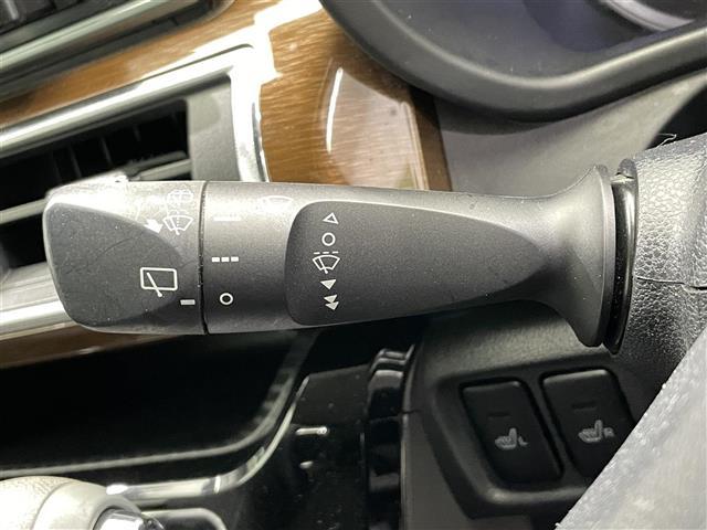 キャスト スタイルG プライムコレクション SAIII 禁煙車 社外ナビ バックカメラ スマートアシスト3 車線逸脱警報 オートハイビーム 誤発進抑制制御 先行車発進お知らせ機能 標識認識機能 シートヒーター 横滑り防止装置 ドアバイザー(7枚目)