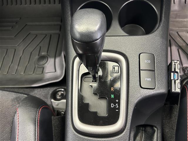 ハイラックス Ｚ　ＧＲスポーツ　禁煙車　パノラミックビューモニター　トヨタセーフティセンス　アダプティブクルーズコントロール　レーンキープアシスト　ロードサインアシスト　ＥＴＣ　ＧＲ専用バンパー　ＧＲロゴロールバー　リアデフロック（18枚目）