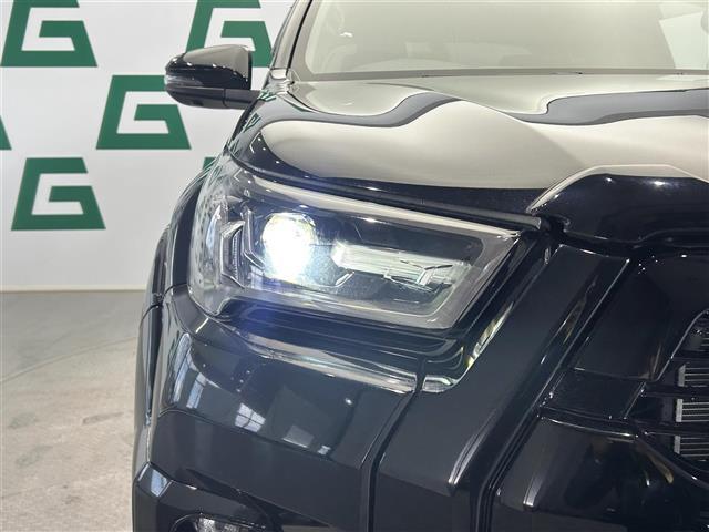 ハイラックス Ｚ　ＧＲスポーツ　禁煙車　パノラミックビューモニター　トヨタセーフティセンス　アダプティブクルーズコントロール　レーンキープアシスト　ロードサインアシスト　ＥＴＣ　ＧＲ専用バンパー　ＧＲロゴロールバー　リアデフロック（33枚目）