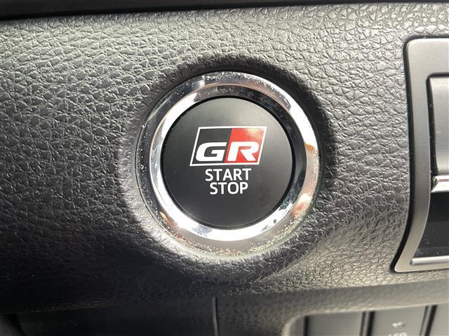 ハリアー エレガンス　ＧＲスポーツ　トヨタセーフティセンス　レーダークルーズコントロール　純正９インチナビ　バックカメラ　ドライブレコーダー　ＥＴＣ　ＧＲフロアマット　ＬＥＤヘッドライト　パワーシート　純正１９インチアルミホイール（12枚目）