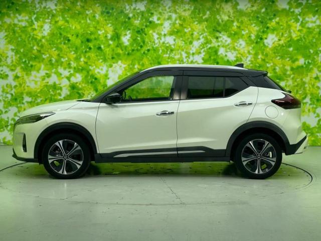 キックス Ｘツートーンインテリアエディション　新品タイヤ／保証書／純正　９インチ　ＳＤナビ／インテリジェントルームミラー／衝突安全装置／シートヒーター　前席／アラウンドビューモニター／車線逸脱防止支援システム／シート　合皮／プロパイロット　禁煙車（2枚目）