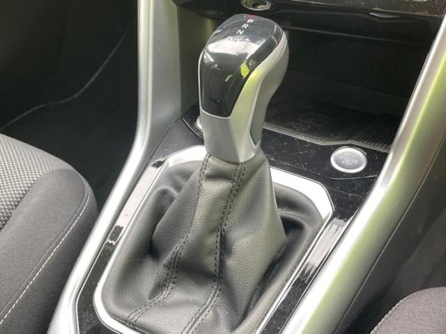 T-ロック TSIアクティブ 新品タイヤ/保証書/純正 SDナビ/衝突安全装置/車線逸脱防止支援システム/パーキングアシスト 自動操舵/ヘッドランプ LED/ETC/EBD付ABS/横滑り防止装置/アイドリングストップ(21枚目)