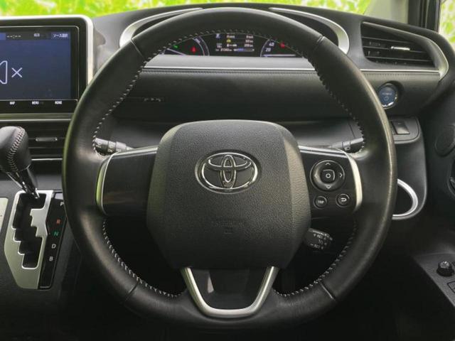 シエンタ ハイブリッドGクエロ 新品タイヤ/モデリスタエアロ/純正 9インチ メモリーナビ/フリップダウンモニター 純正 10.1インチ/トヨタセーフティセンス/両側電動スライドドア/車線逸脱防止支援システム 衝突被害軽減システム(14枚目)