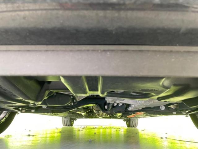 シエンタ ハイブリッドGクエロ 新品タイヤ/モデリスタエアロ/純正 9インチ メモリーナビ/フリップダウンモニター 純正 10.1インチ/トヨタセーフティセンス/両側電動スライドドア/車線逸脱防止支援システム 衝突被害軽減システム(43枚目)