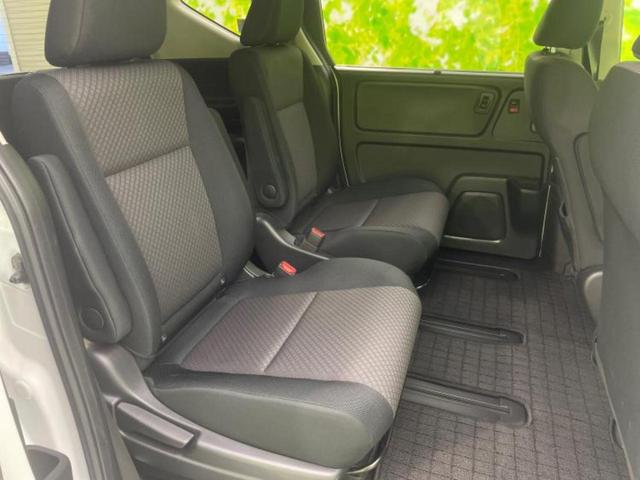 フリード Ｇブラックスタイル　新品タイヤ／保証書／純正　１０インチ　ＳＤナビ／フリップダウンモニター　純正　１０．１インチ／ホンダセンシング／両側電動スライドドア／シートヒーター　前席／車線逸脱防止支援システム　バックカメラ（6枚目）