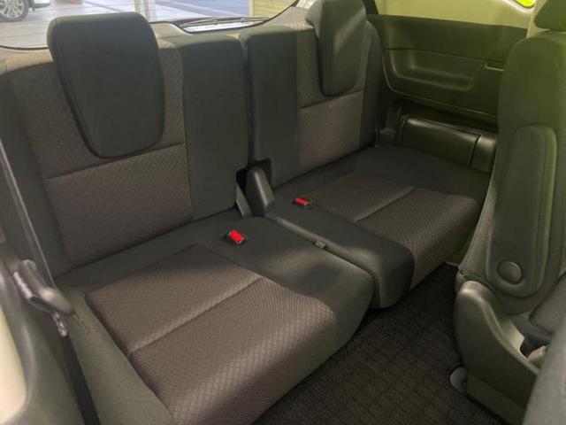 フリード Ｇブラックスタイル　新品タイヤ／保証書／純正　１０インチ　ＳＤナビ／フリップダウンモニター　純正　１０．１インチ／ホンダセンシング／両側電動スライドドア／シートヒーター　前席／車線逸脱防止支援システム　バックカメラ（7枚目）