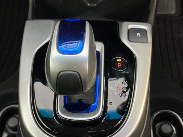 フィットハイブリッド ハイブリッド・Ｌパッケージ　新品タイヤ／保証書／純正　ＳＤナビ／シート　ハーフレザー／ヘッドランプ　ＬＥＤ／Ｂｌｕｅｔｏｏｔｈ接続／ＥＴＣ／ＥＢＤ付ＡＢＳ／横滑り防止装置／アイドリングストップ／バックモニター／ワンセグＴＶ（31枚目）