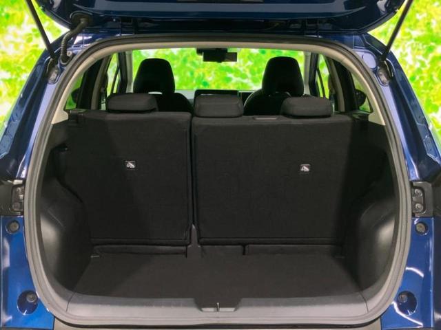 ノート Ｘ　保証書／純正　９インチ　ＳＤナビ／インテリジェントルームミラー／エマージェンシーブレーキ／アラウンドビューモニター／車線逸脱防止支援システム／ヘッドランプ　ＬＥＤ／ＵＳＢジャック　衝突被害軽減システム（19枚目）