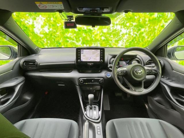 ヤリス ハイブリッドG 新品タイヤ/保証書/ディスプレイオーディオ+ナビ8インチ/トヨタセーフティセンス/パノラミックビューモニター/車線逸脱防止支援システム/ドライブレコーダー 前後/USBジャック 衝突被害軽減システム(4枚目)