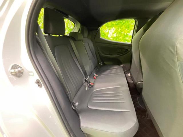 ヤリス ハイブリッドG 新品タイヤ/保証書/ディスプレイオーディオ+ナビ8インチ/トヨタセーフティセンス/パノラミックビューモニター/車線逸脱防止支援システム/ドライブレコーダー 前後/USBジャック 衝突被害軽減システム(6枚目)