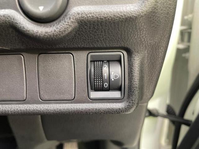 ノート メダリスト 新品タイヤ/保証書/アラウンドビューモニター/シート ハーフレザー/ETC/EBD付ABS/アイドリングストップ/エアバッグ 運転席/エアバッグ 助手席/パワーウインドウ/エンジンスタートボタン(16枚目)