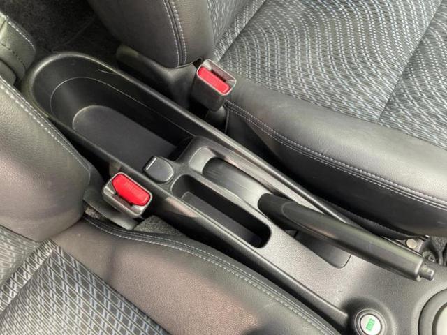 ノート メダリスト 新品タイヤ/保証書/アラウンドビューモニター/シート ハーフレザー/ETC/EBD付ABS/アイドリングストップ/エアバッグ 運転席/エアバッグ 助手席/パワーウインドウ/エンジンスタートボタン(28枚目)