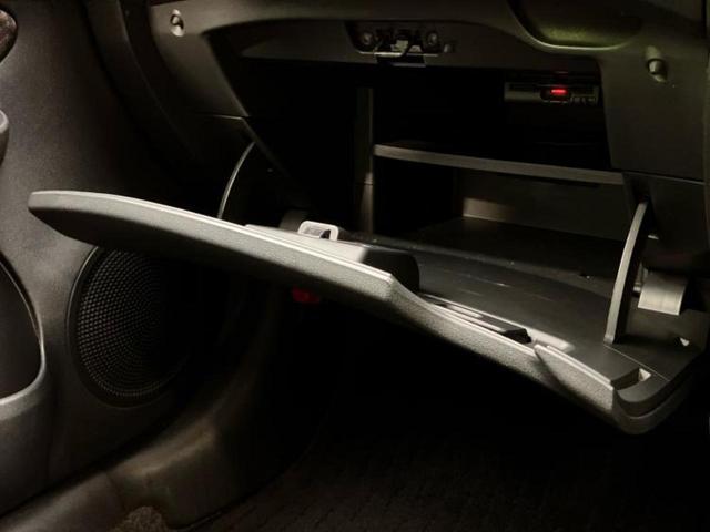 ノート ｅパワーメダリスト　純正　ＳＤナビ／エマージェンシーブレーキ／車線逸脱防止支援システム／シート　ハーフレザー／ヘッドランプ　ＬＥＤ／Ｂｌｕｅｔｏｏｔｈ接続／ＥＴＣ／バックモニター／フルセグＴＶ／ＤＶＤ／禁煙車　ＤＶＤ再生（34枚目）