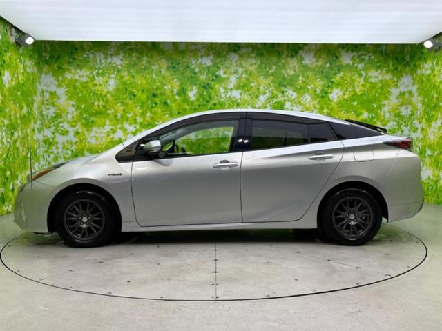 プリウス S 新品タイヤ/保証書/純正 SDナビ/トヨタセーフティセンス/ヘッドランプ LED/Bluetooth接続/ETC/EBD付ABS/横滑り防止装置/アイドリングストップ/フルセグTV/DVD DVD再生(2枚目)