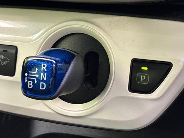 プリウス S 新品タイヤ/保証書/純正 SDナビ/トヨタセーフティセンス/ヘッドランプ LED/Bluetooth接続/ETC/EBD付ABS/横滑り防止装置/アイドリングストップ/フルセグTV/DVD DVD再生(18枚目)