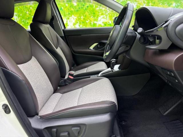 ヤリスクロス ハイブリッドZ 新品タイヤ/保証書/ディスプレイオーディオ8インチ/トヨタセーフティセンス/シートヒーター/パノラミックビューモニター/車線逸脱防止支援システム/シート ハーフレザー/ドライブレコーダー 前後 TV(4枚目)